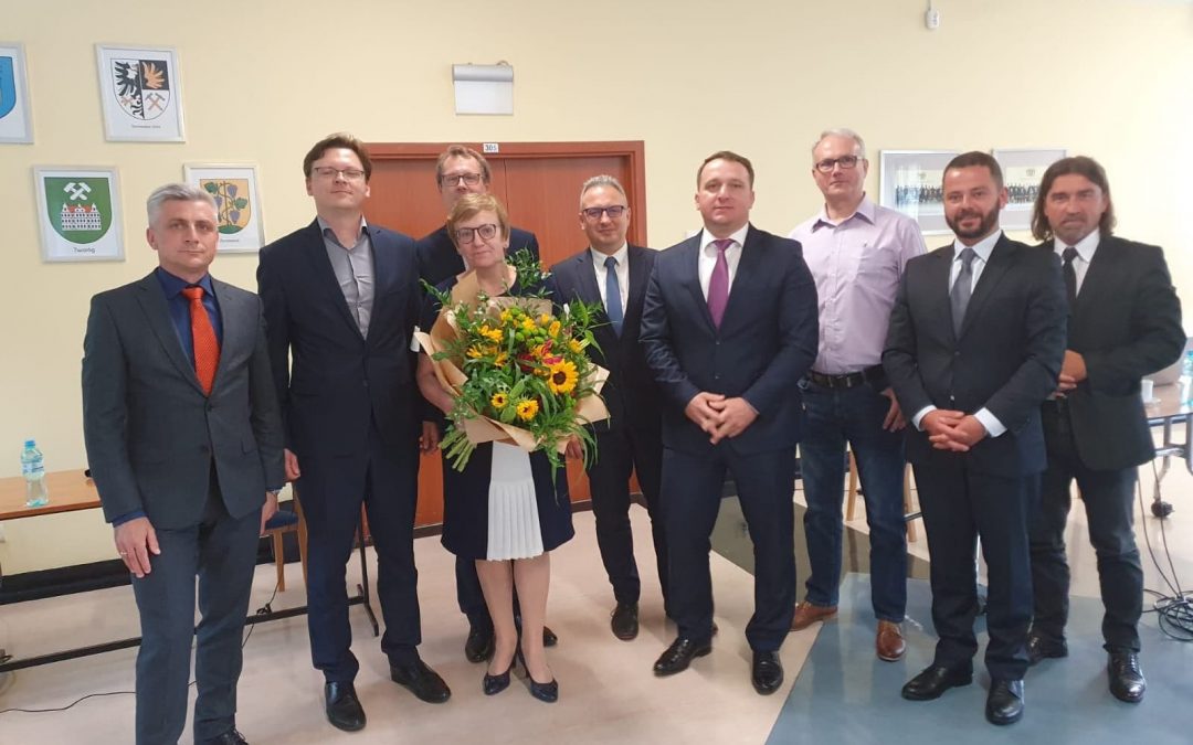 Zarząd Powiatu Tarnogórskiego z absolutorium i wotum zaufania