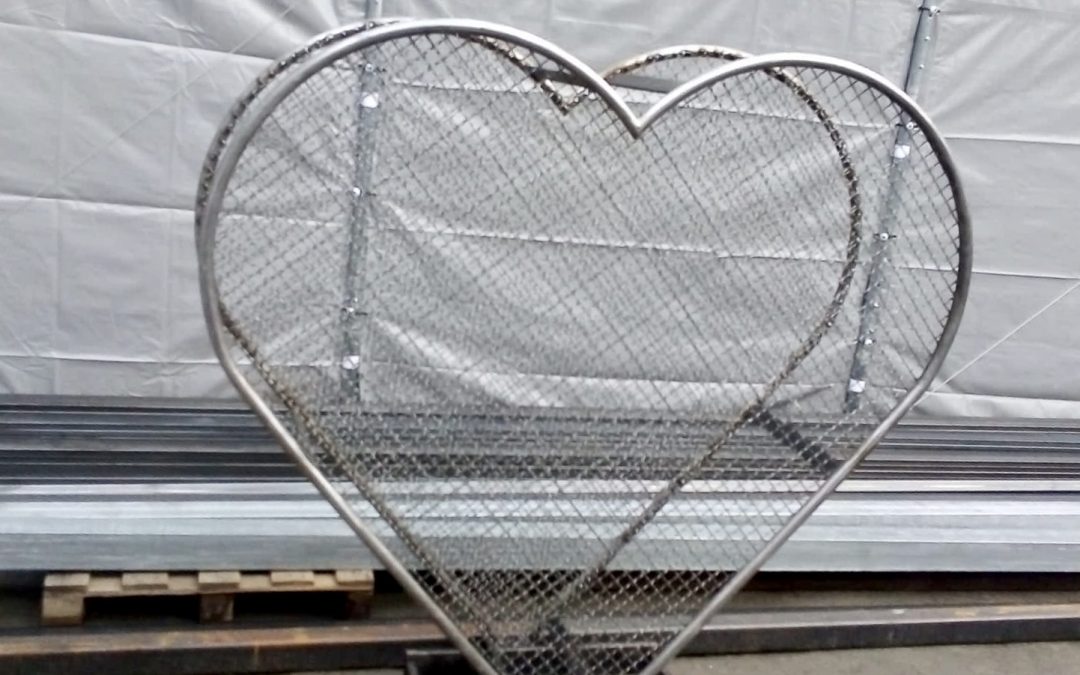 Już niebawem „kosz-serce” pojawi się przy Starostwie