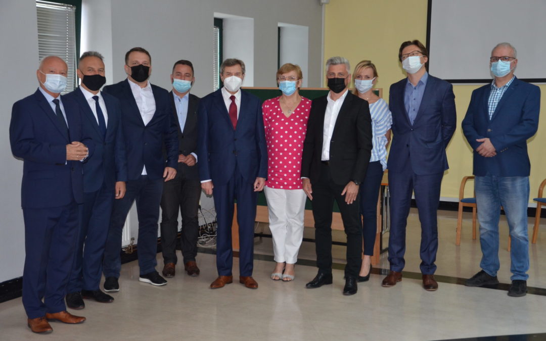 Skarbnik Powiatu Tarnogórskiego Cezary Baryłko odszedł na zasłużoną emeryturę