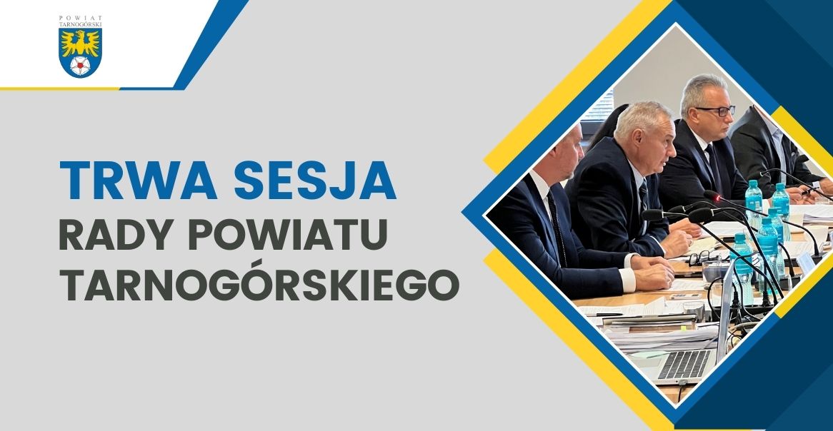 Grupa osób mówiących do mikrofonu. Napis dotyczący sesji Rady Powiatu