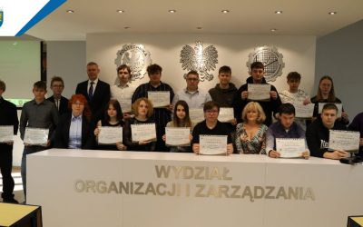 Uczniowie Technikum nr 12 z certyfikatami kwalifikacji wolnorynkowych – kolejne działania w ramach projektu „Akcja Transformacja”
