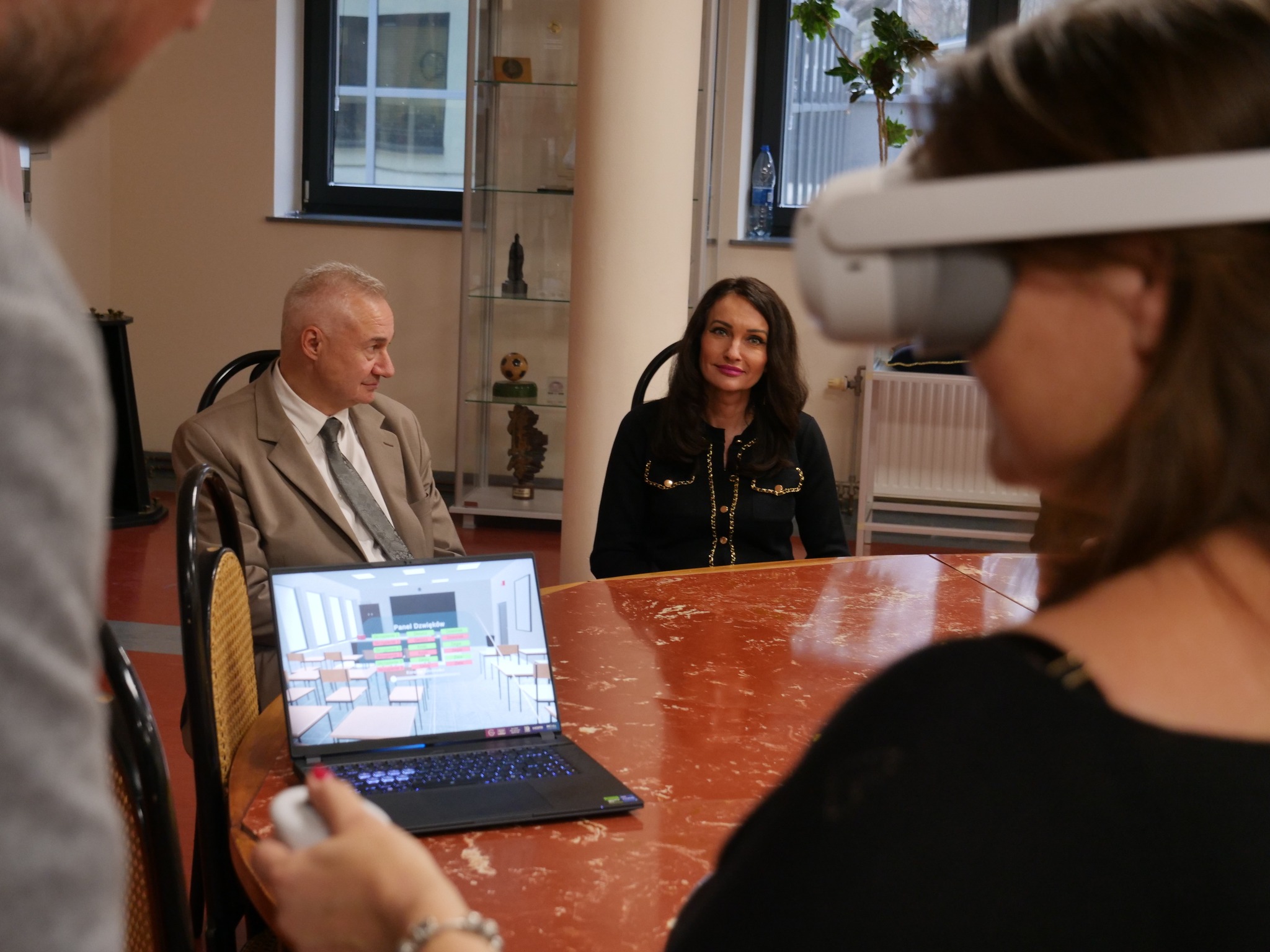 Prezentacja symulatora doświadczeń osób w spektrum autyzmu w Starostwie Powiatowym