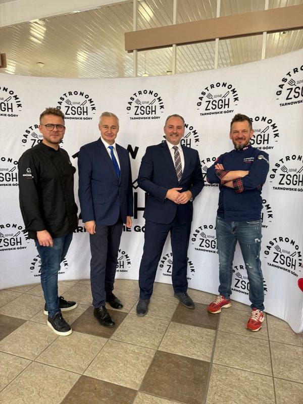 Rodzinne gotowanie w Zespole Szkół Gastronomiczno-Hotelarskich w Tarnowskich Górach