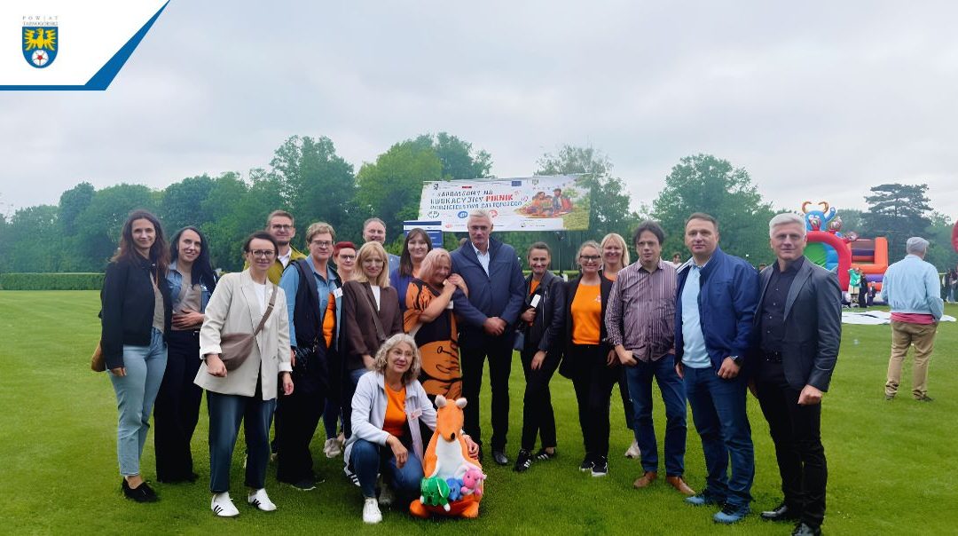Rodzinna energia. Piknik z okazji Dnia Rodzicielstwa Zastępczego w Świerklańcu