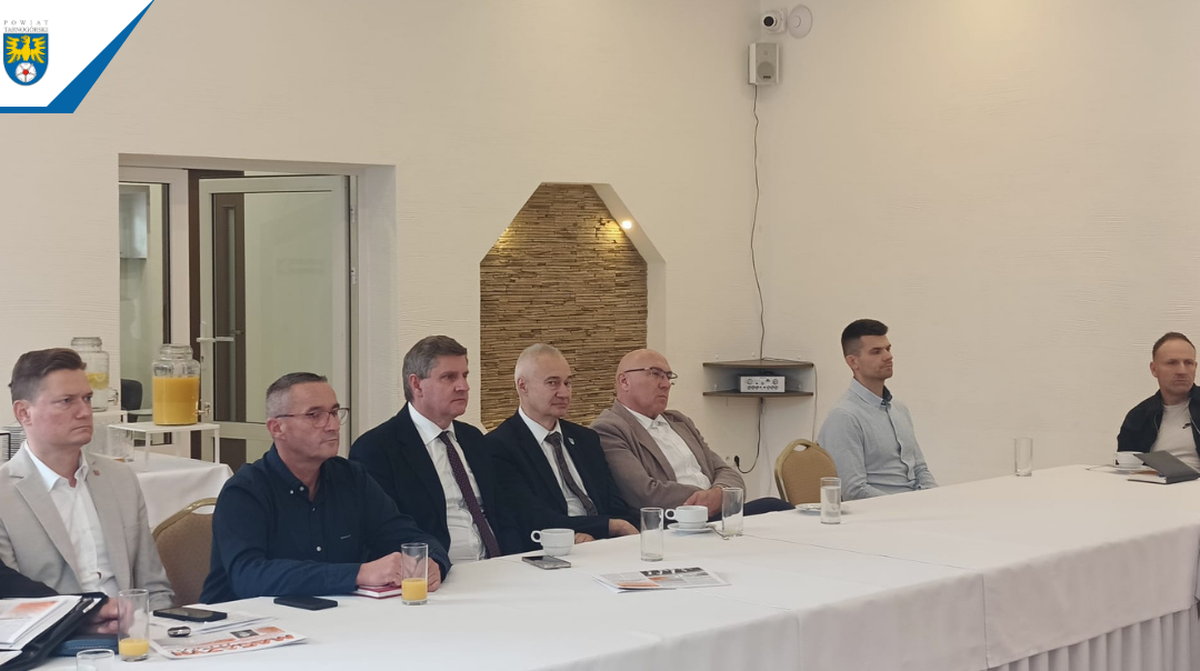 Zdrowie pracownika – inwestycja w przyszłość. Starosta Tarnogórski uczestniczył w konferencji naukowej