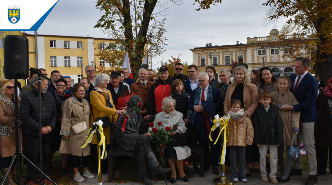 Uroczyste odsłonięcie ławeczki prof. Mariana Zembali w Tarnowskich Górach